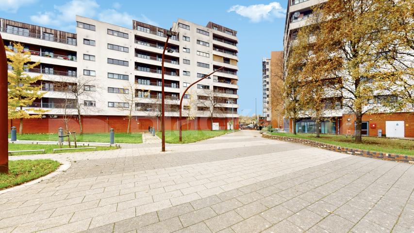 2 bedroom apartment seconds away from Caledonian road station inc all bills Cottage Road inc all bills, Caledonian Road